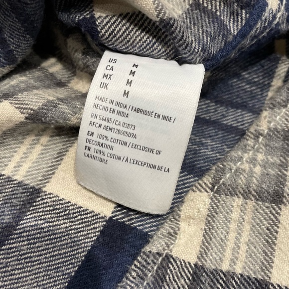 Plaid Blue & White Long-Sleeve Button Down - Picture 7 of 8